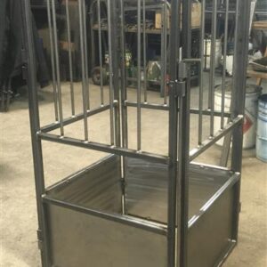 Zubot Upright Square Bale Feeder